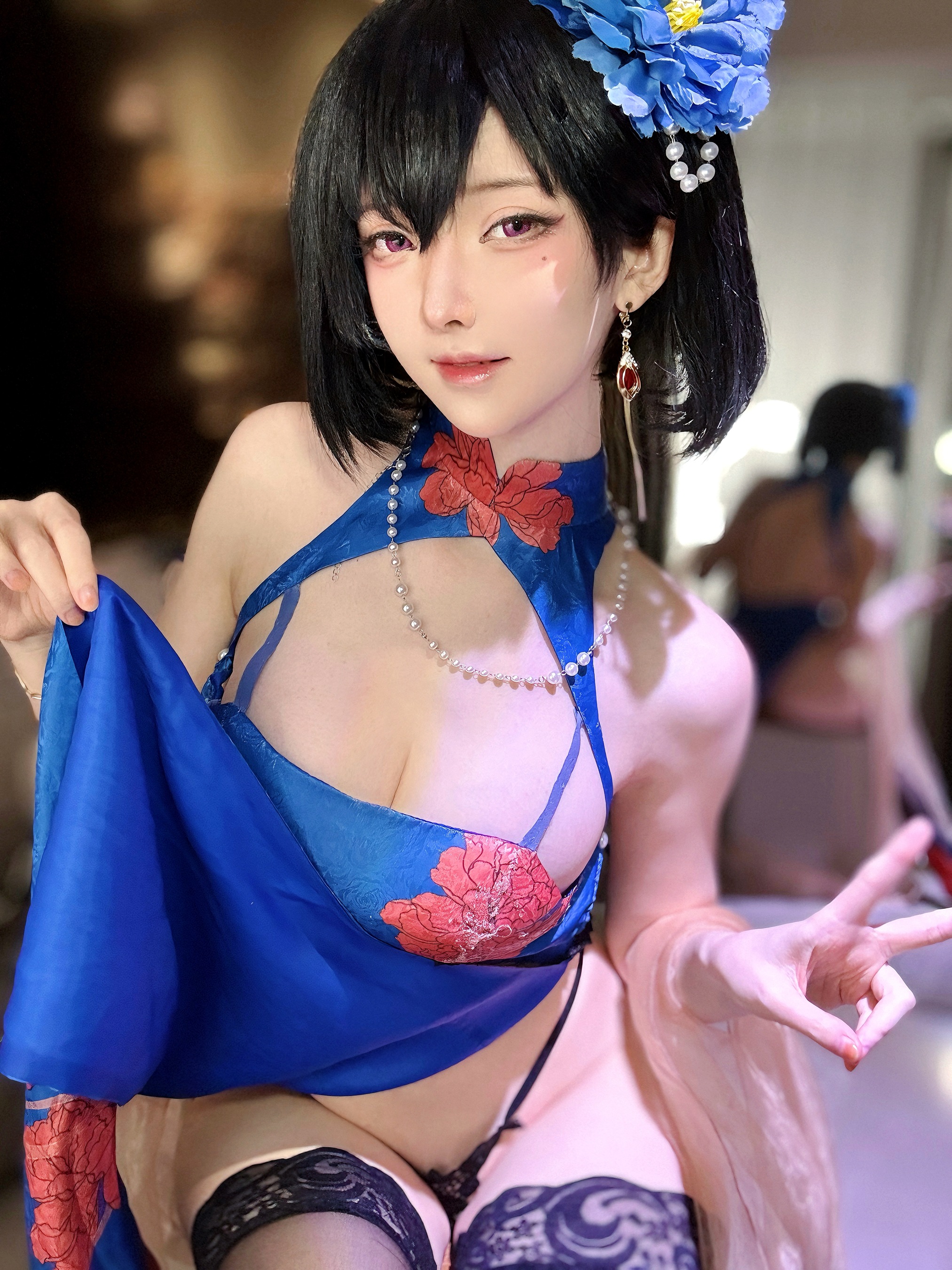 一小央泽《碧蓝航线 建武 旗袍》COS图集赏析:蓝色旗袍下的国风角色美图